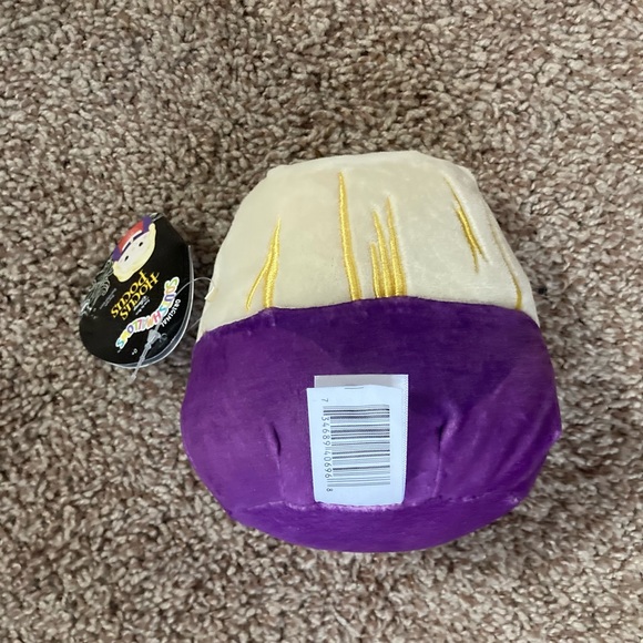 NWT 5” Hocus Pocus Squishmallow Set
Halloween - Picture 6 of 7